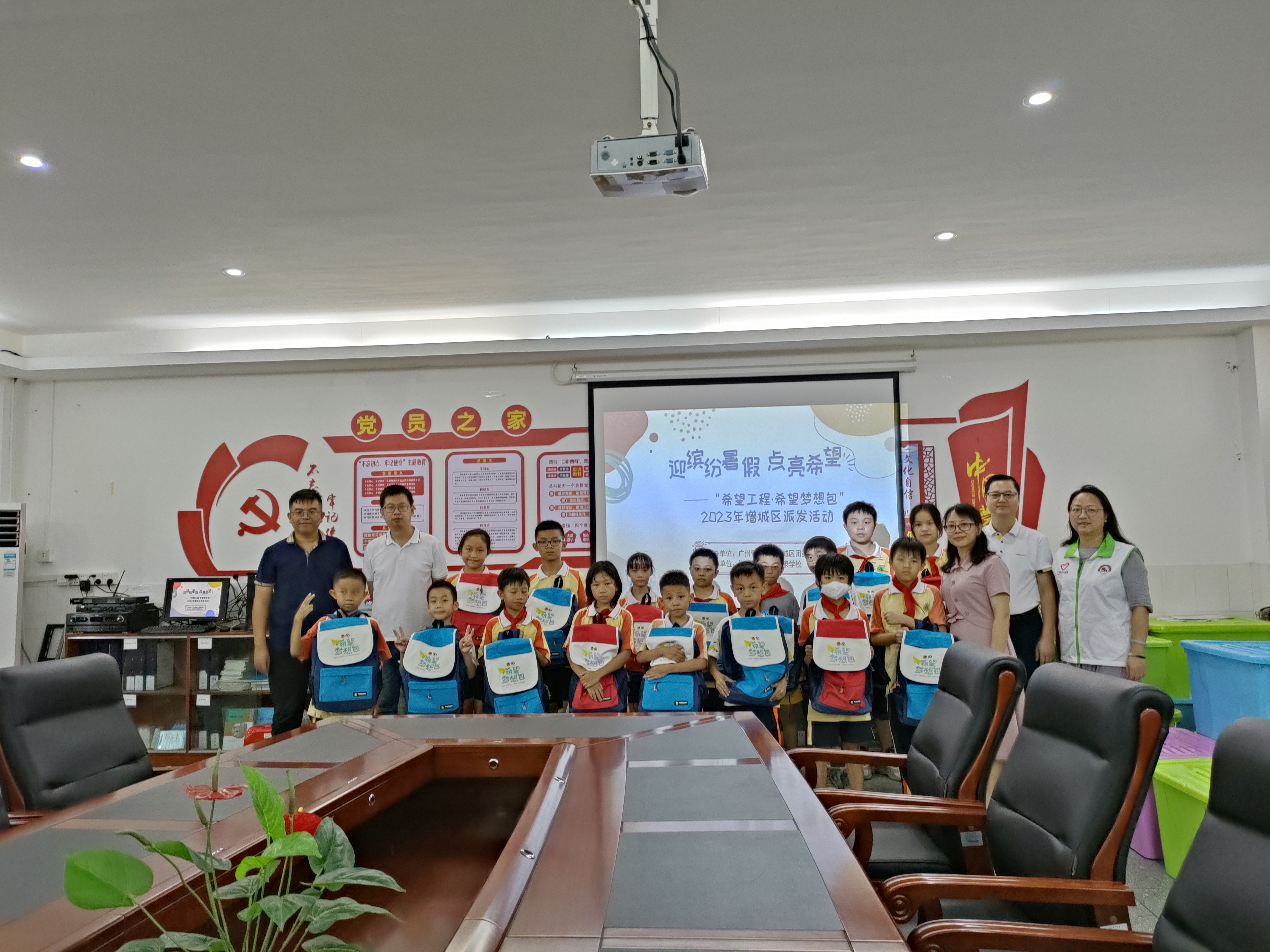 宁西街镇泰学校.jpg